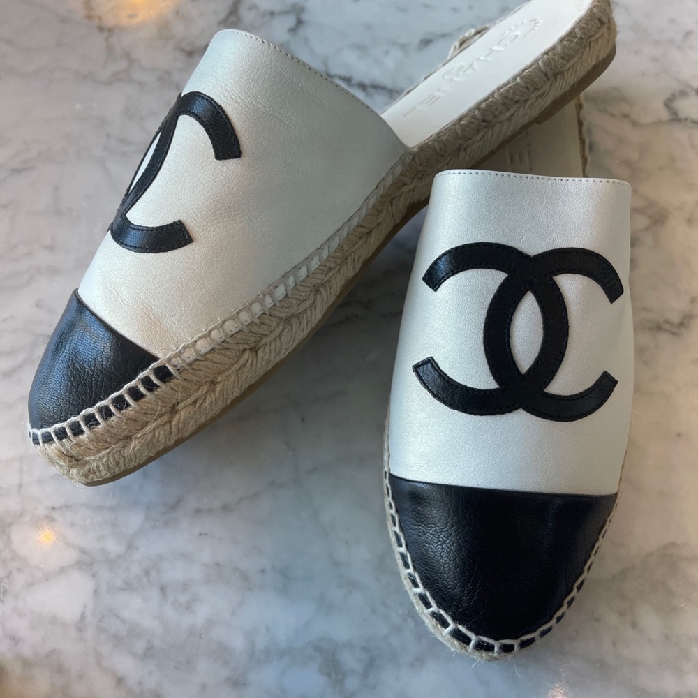 CHANEL Ivory & Black Espadrille Mules (NEW, IN BOX)